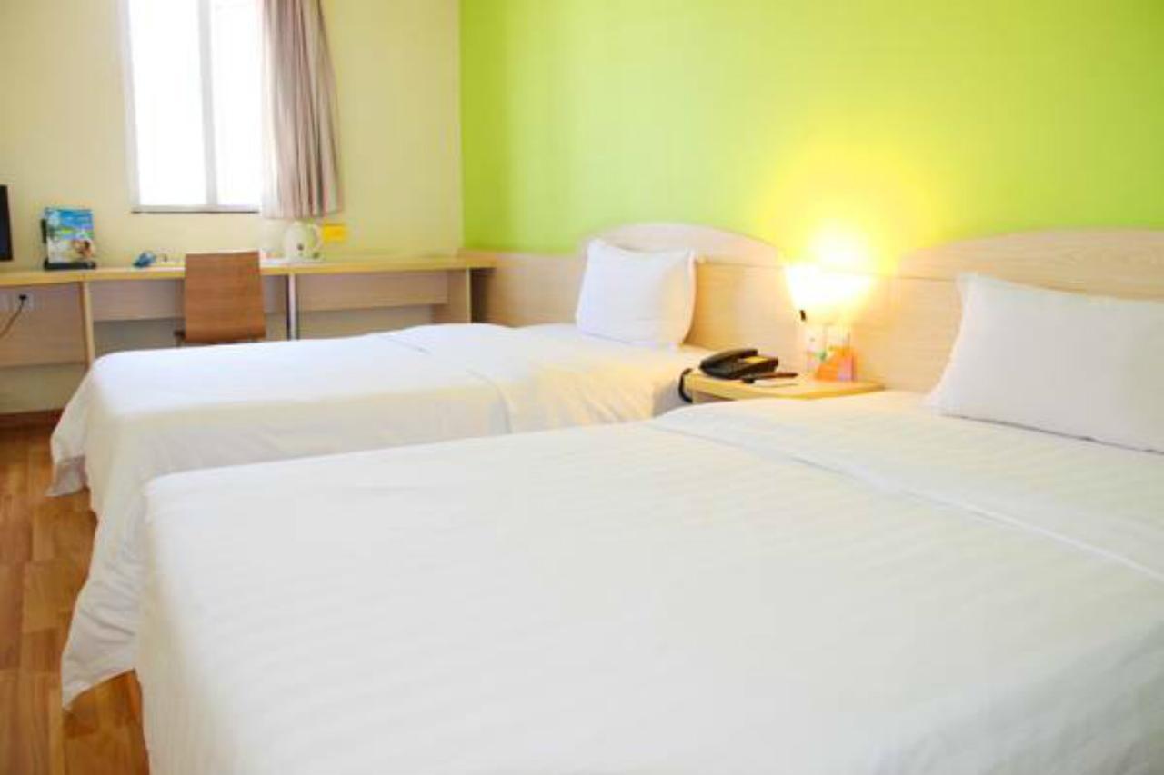 7Days Inn Shanghai Hong Mei South Road Branch Buitenkant foto